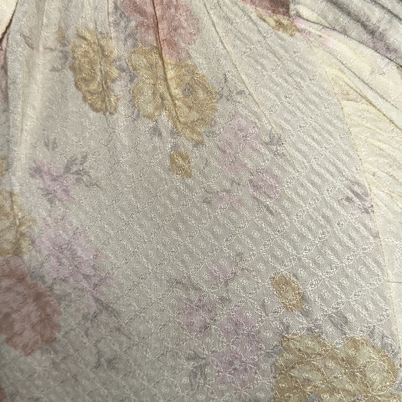 Free People New with Tags Ivory Floral Top - Picture 5 of 8